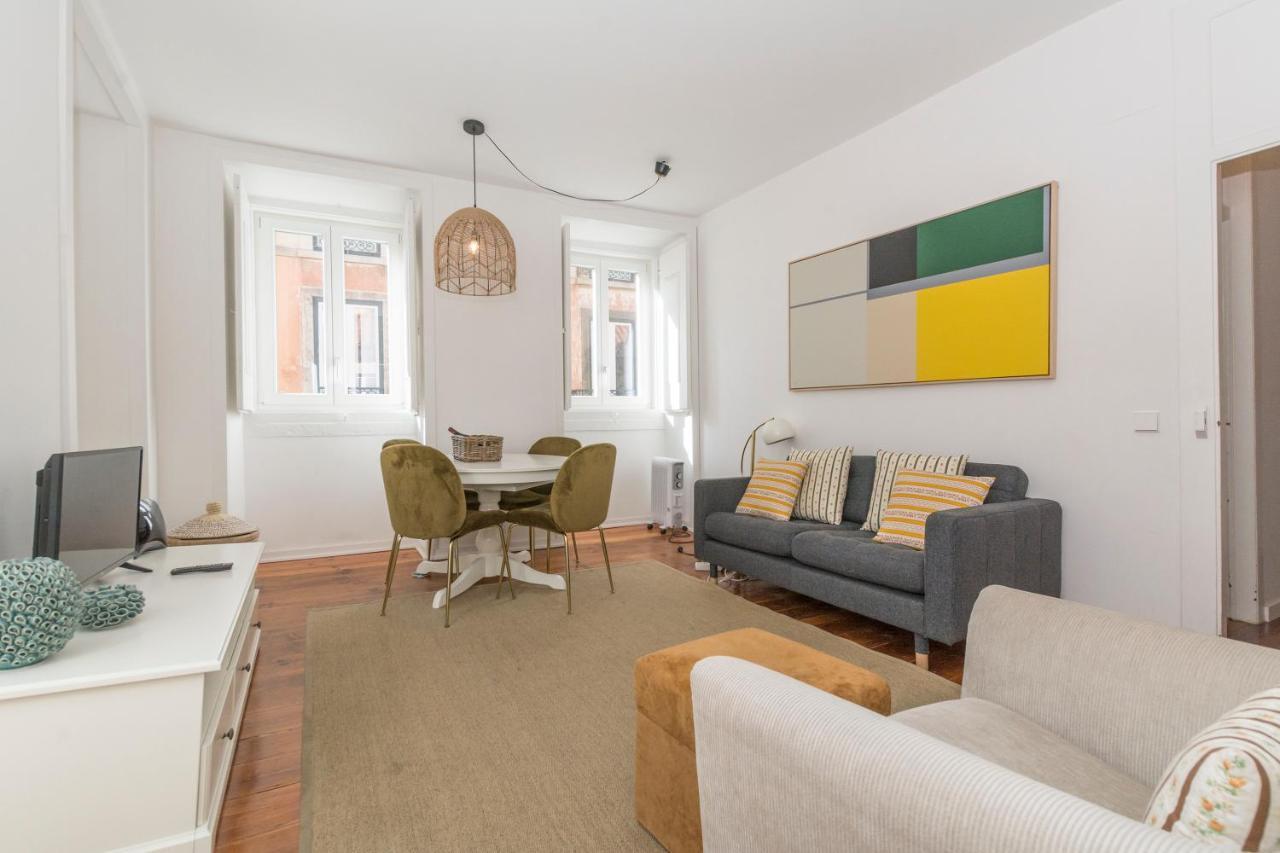 Live Like A Local @ Casa Da Esquina - Wifi & A/c * Lisbon