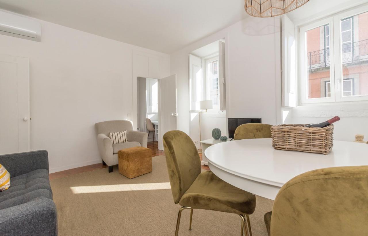 Live Like A Local @ Casa Da Esquina - Wifi & A/c * Lisbon